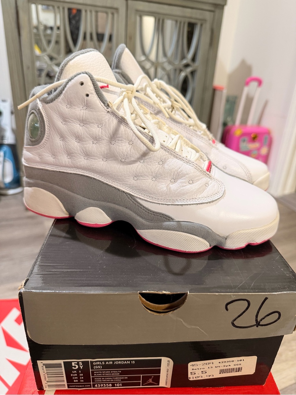 Jordan Girls' Retro 13 “STEALTH” - White/Grey/Pink